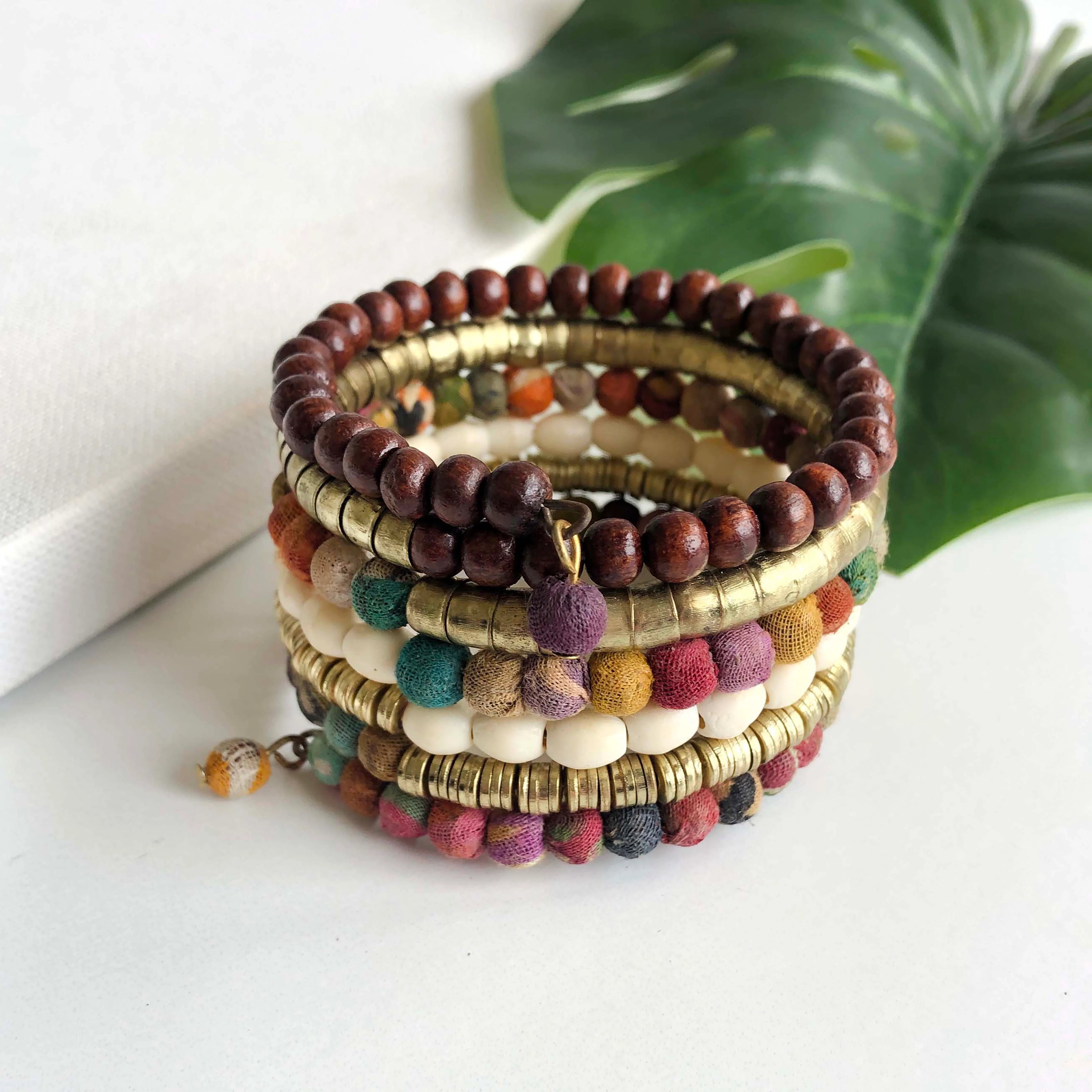 Angelco AccessoriesCoiled kantha bangle