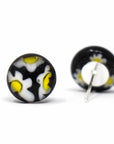 Angelco Accessories Chilean glass daisy stud - white