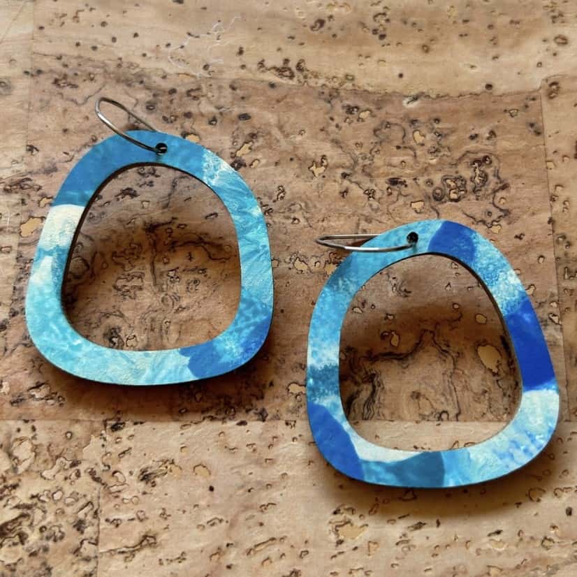 Angelco Accessories Rounded square hoop paper earrings - blue